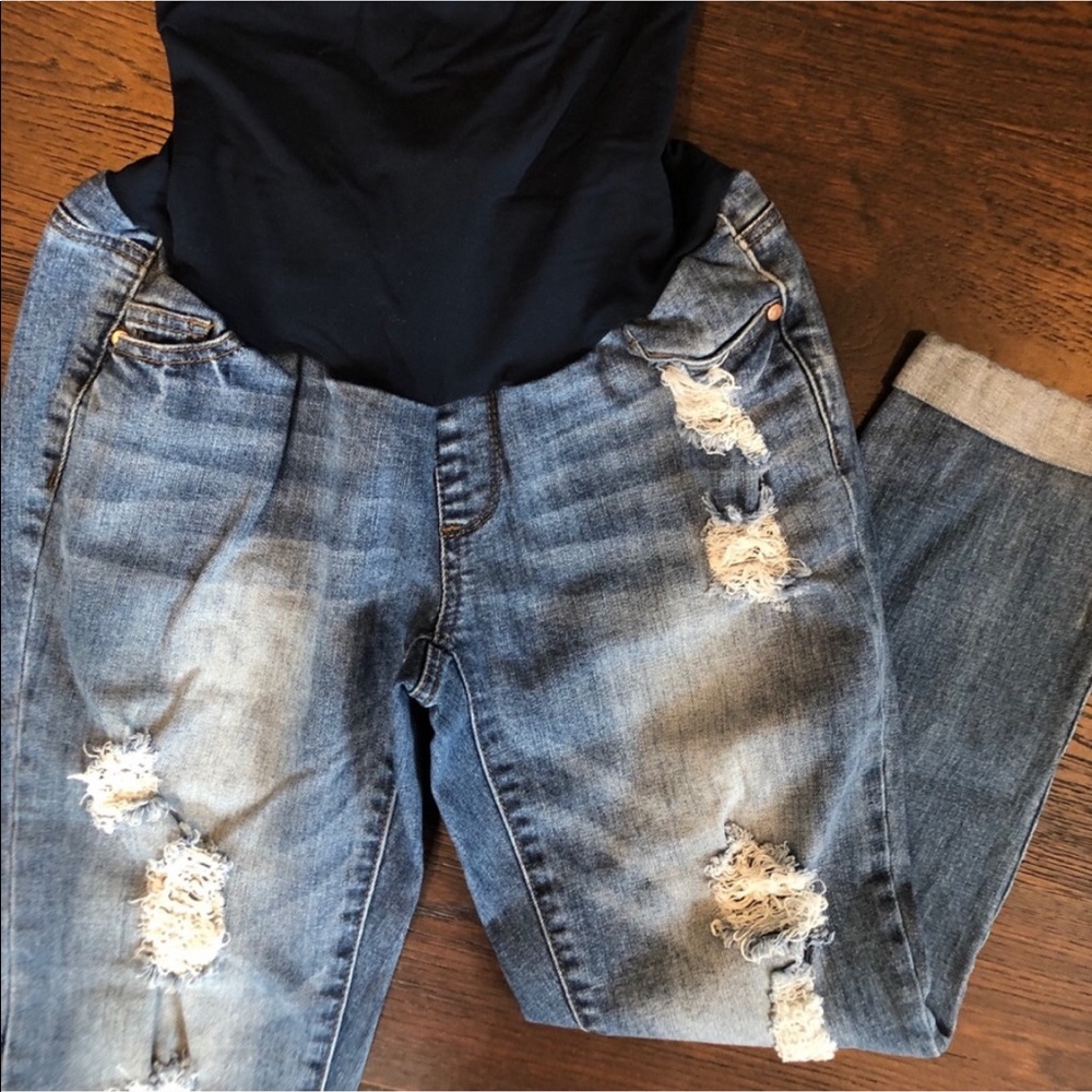 LUXE ESSENTIAL DENIM DISTRESSED BOYFRIEND JEAN